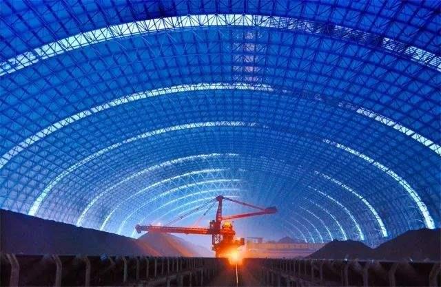 灯塔亿优钢构工程师为您解析原料场封闭技术的特点和类型